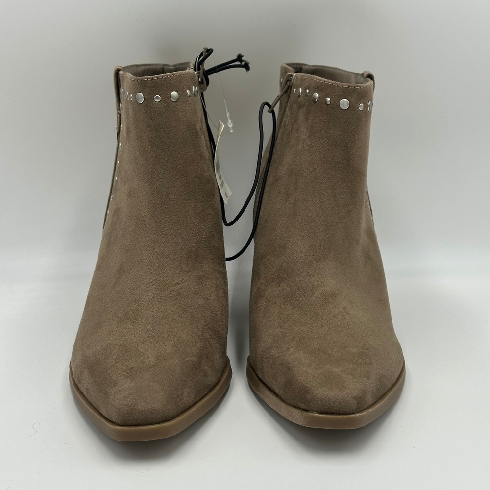 NWD a.n.a Darlin Ankle Booties Womens 10 Brown Faux Suede Studded Stacked Heel - Picture 4 of 12